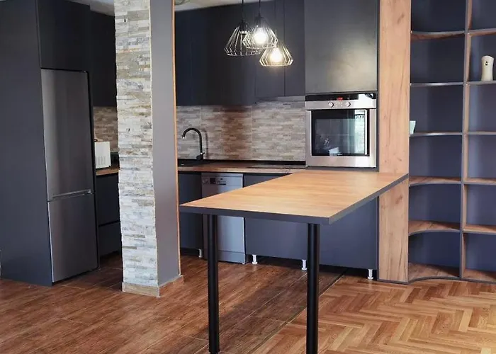 Yellow House וילה *