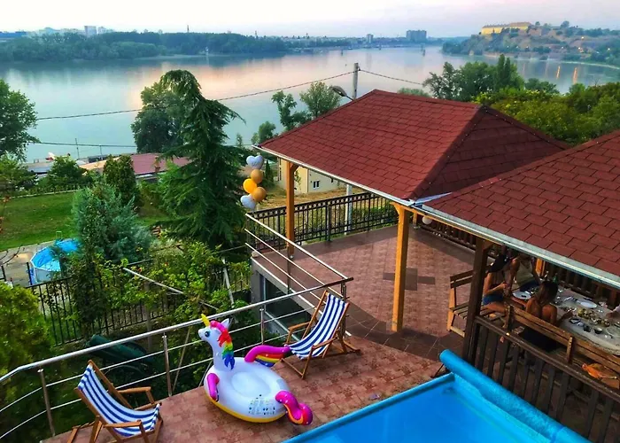 Yellow House וילה נובי סאד